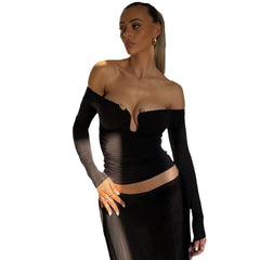 One-Piece Long-Sleeved T-Shirt