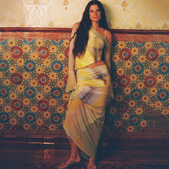 A Long Dress Set With Off-The-Shoulder Tops