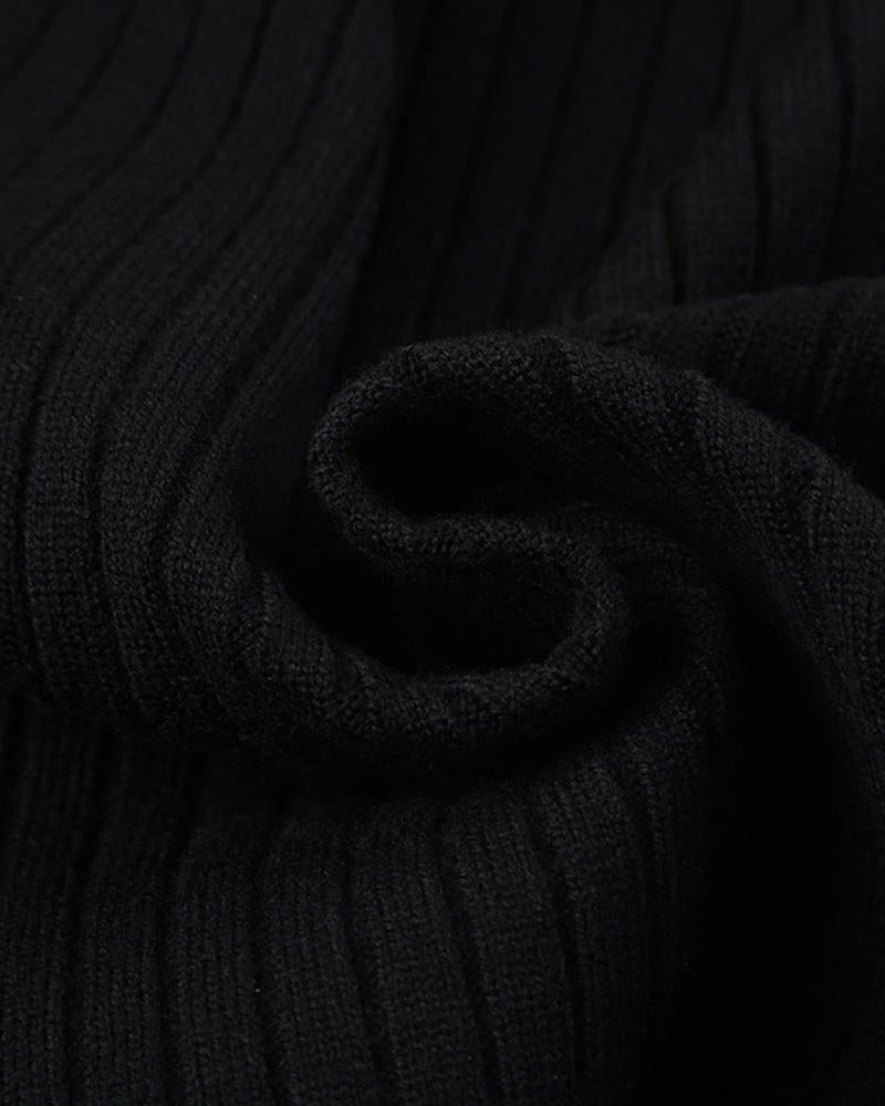 V-Neck Tight-Fit Knitted Top