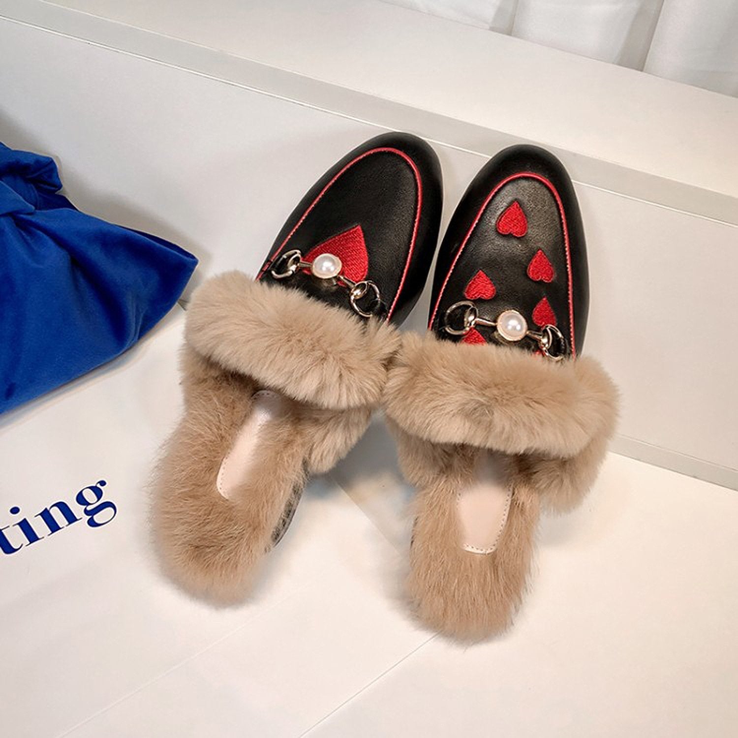 Embroidered Fur Pearl Buckle Slippers Mules Flat