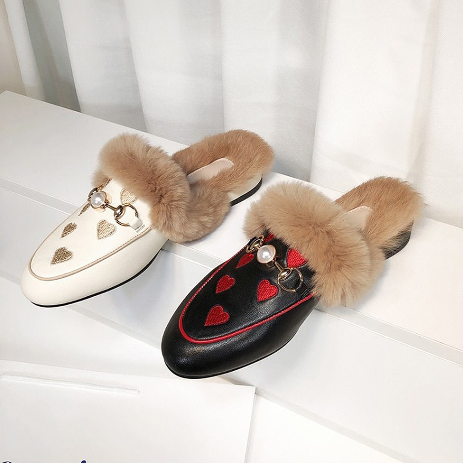 Embroidered Fur Pearl Buckle Slippers Mules Flat