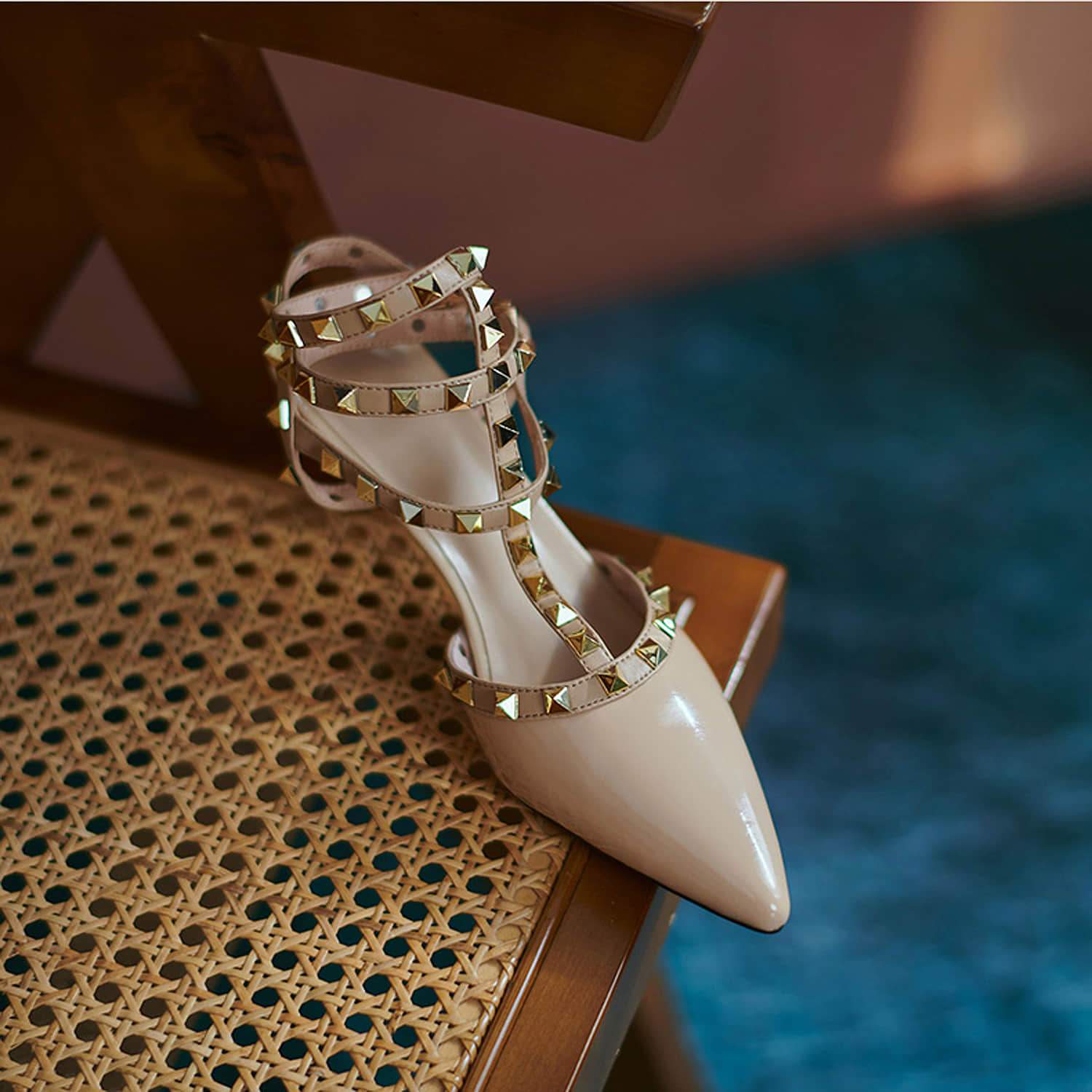 High Heel Pointed Rivet Sandals