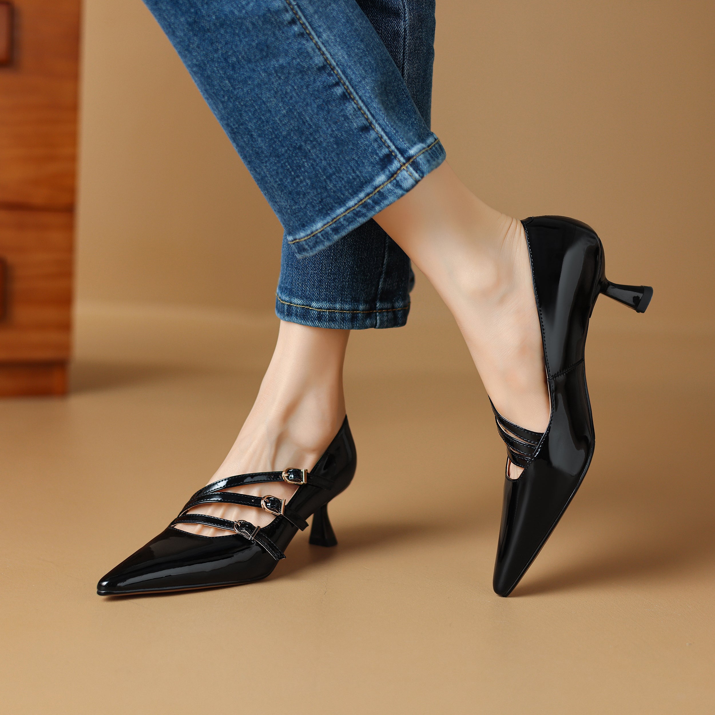 Patent Leather Pointed Toe Kitten Heels Pumps with Buckle