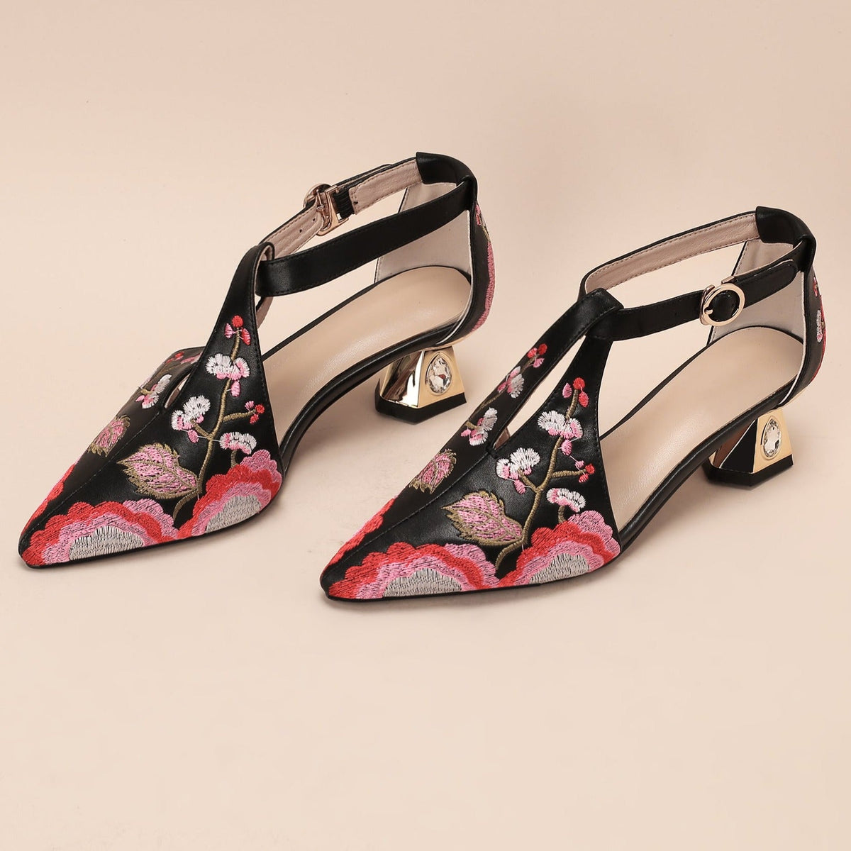 Women's T-strap Retro Pointed Toe Genuine Leather Embroidery Sandal Pumps