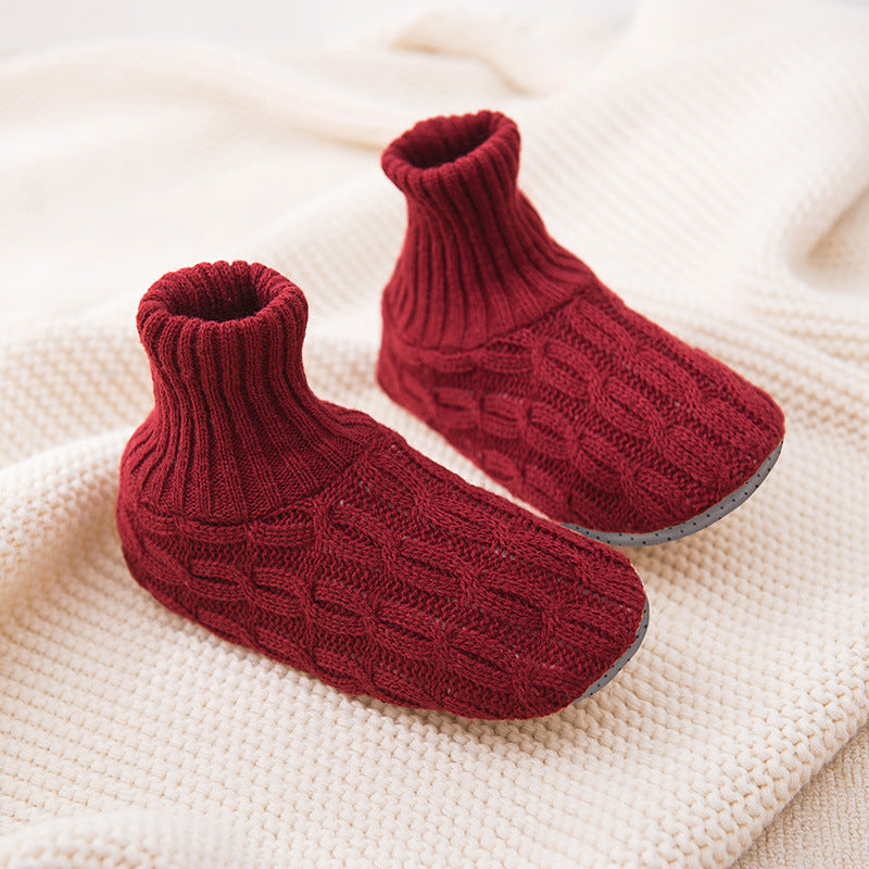 Adults Men's and Women's Cozy Gripper Slipper Socks