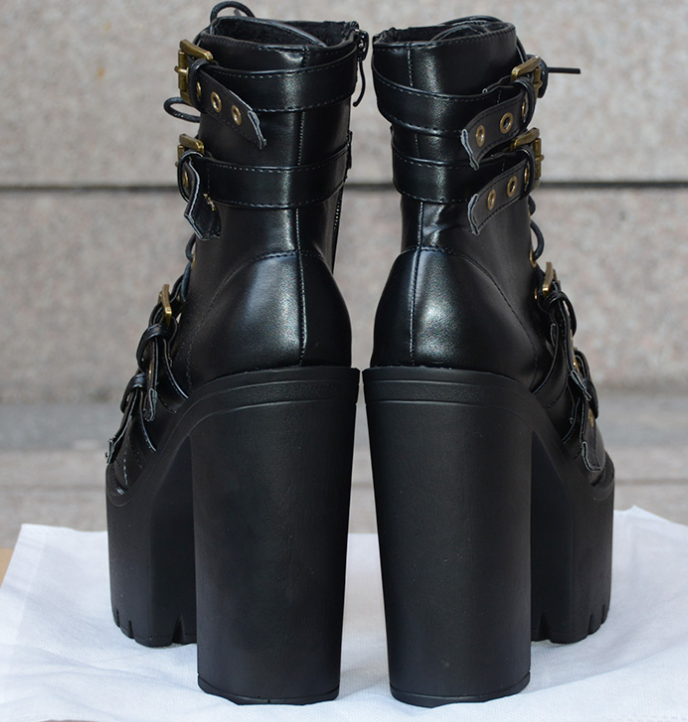 Gothic Platform Rivet Black Zipper Boots