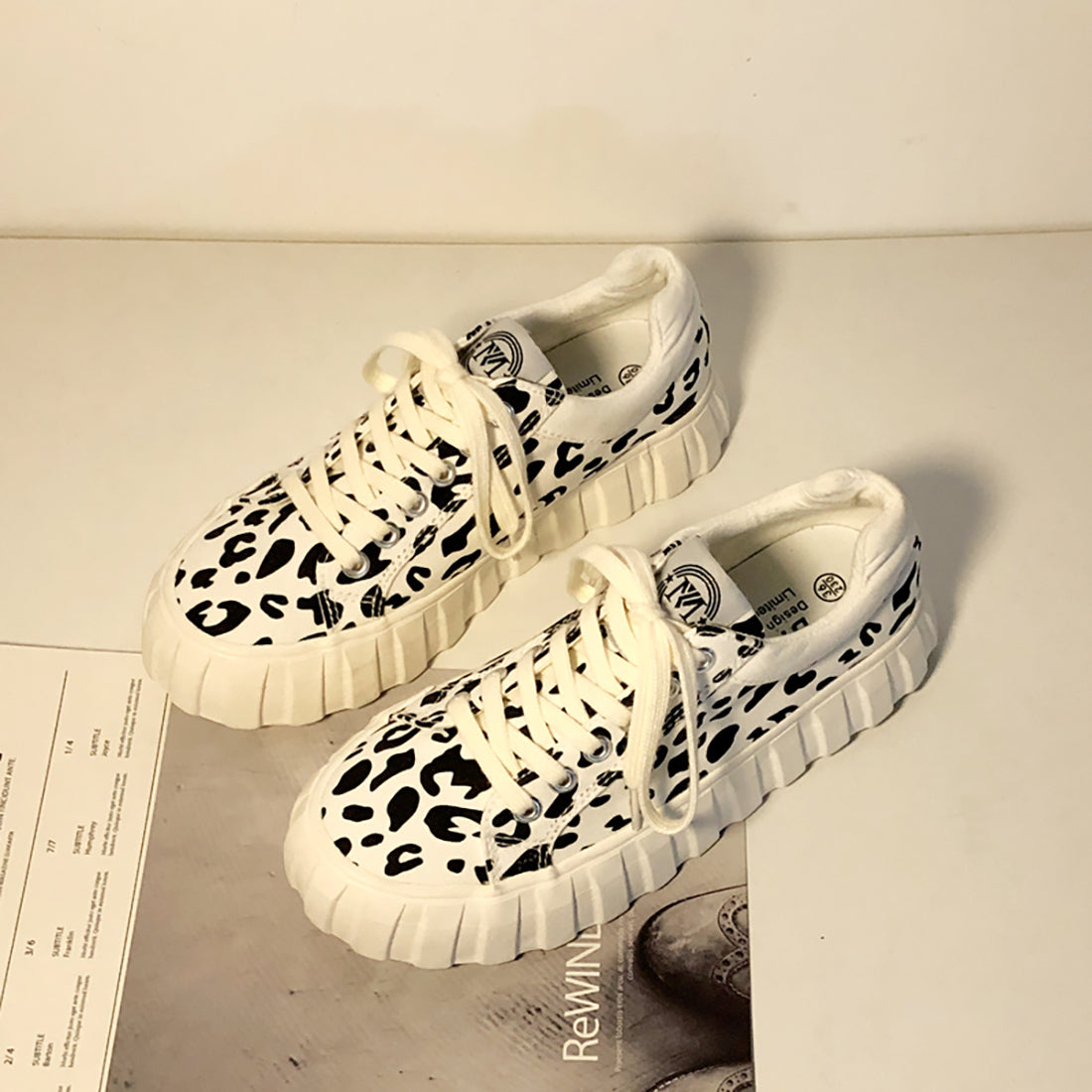 Women's Preppy Style Leopard Print Canvas Sneakers