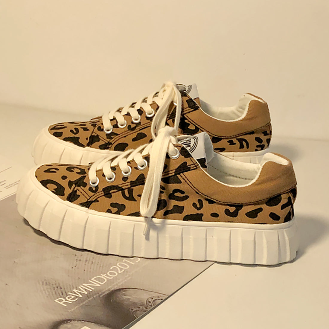 Women's Preppy Style Leopard Print Canvas Sneakers