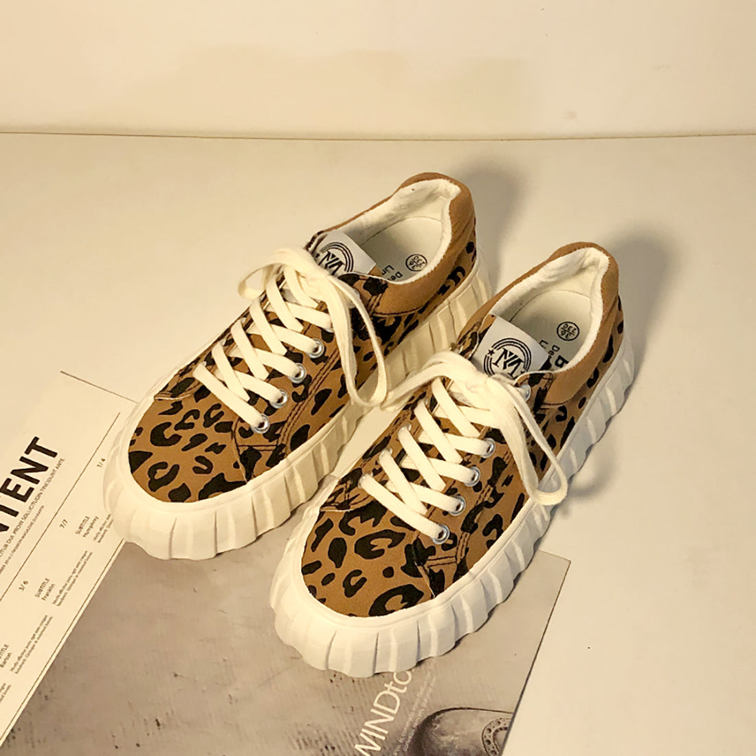 Women's Preppy Style Leopard Print Canvas Sneakers