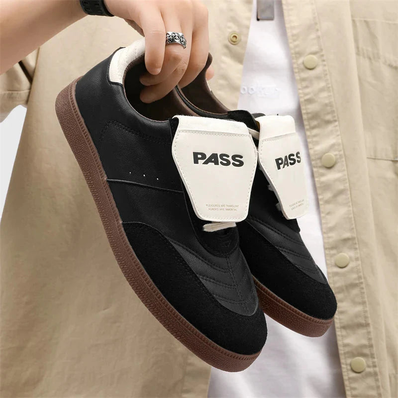 'Pass' Classic Long Tongue Sneakers