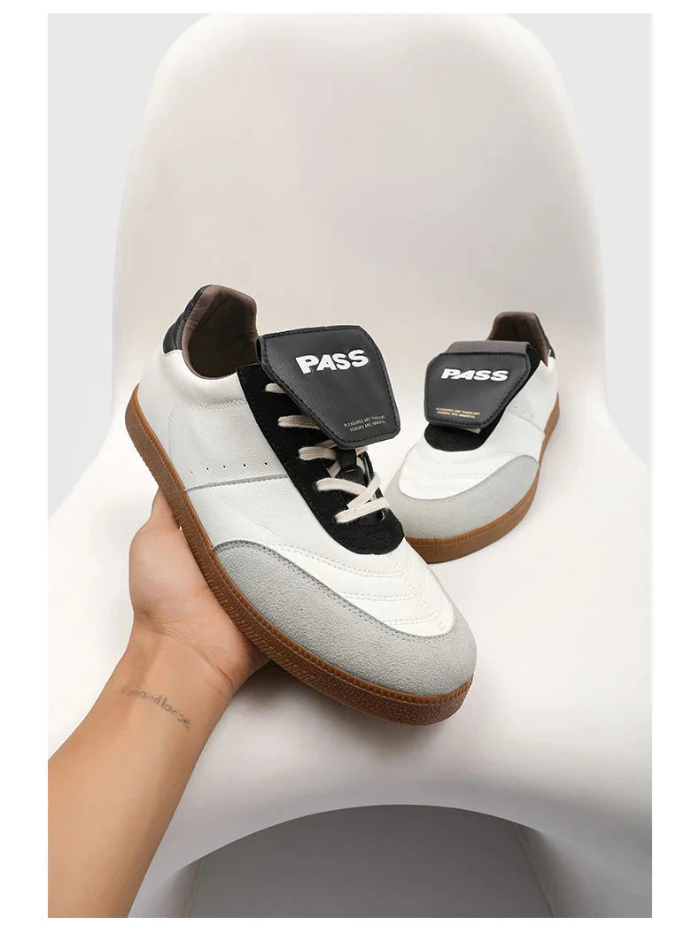 'Pass' Classic Long Tongue Sneakers