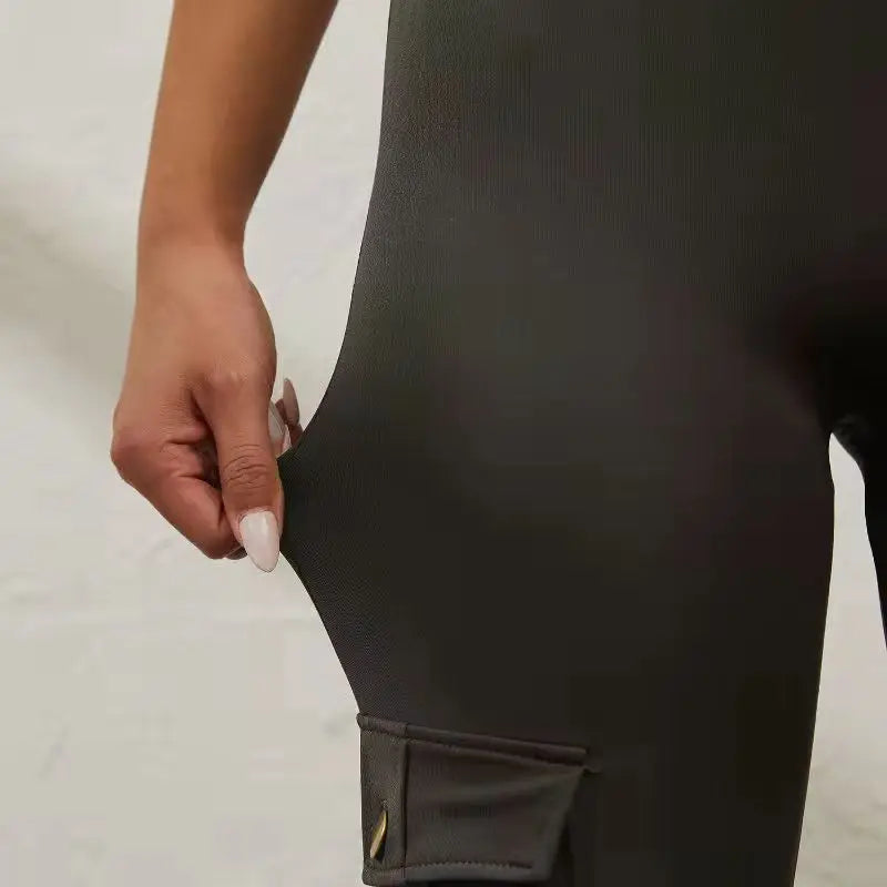 CurvFirm Cargo Leggings