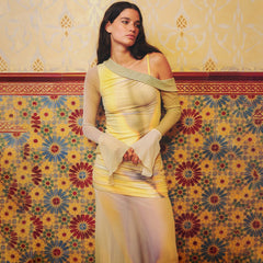 A Long Dress Set With Off-The-Shoulder Tops