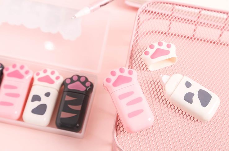 Kawaii Cat Claw Paw Magic Correction