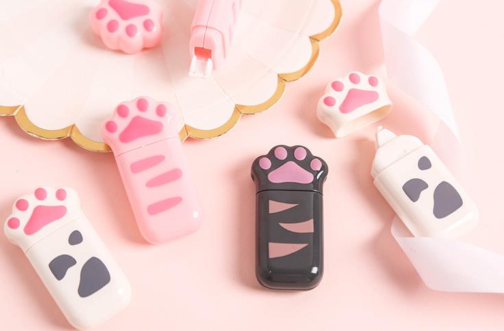 Kawaii Cat Claw Paw Magic Correction