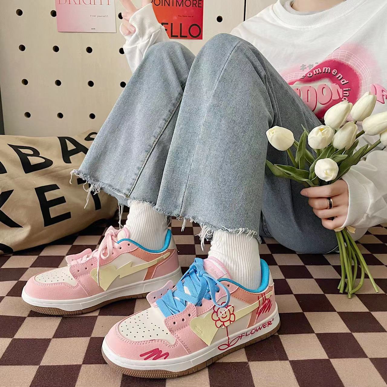 Women's Graffiti Flower Heart Slip on Sneakers Shoes