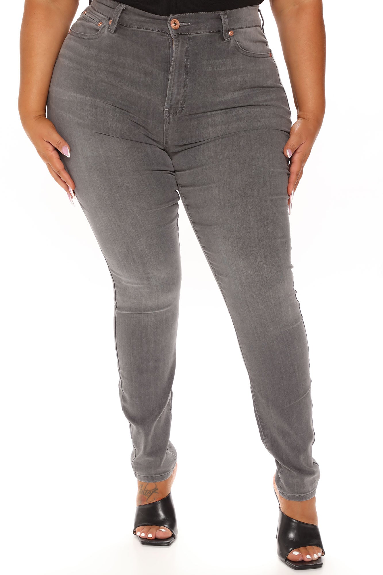 Total Smoke Show Super Stretch Skinny Jeans - Grey