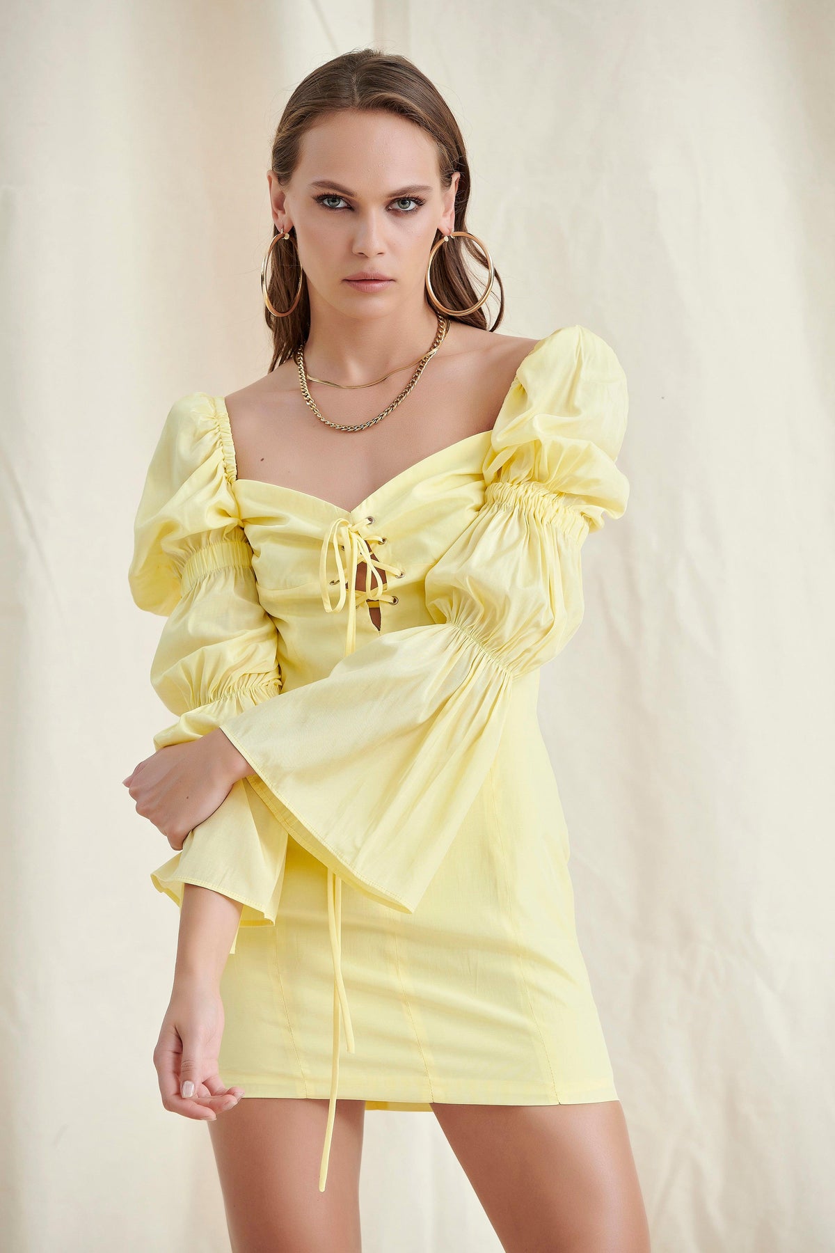 YELLOW LACE UP PUFF SLEEVE MINI DRESS